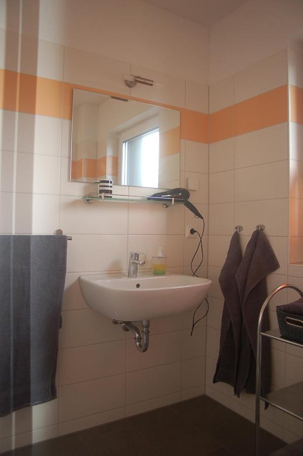 Behagliches Ferienhaus Zaunkoenig -Mit Kamin Und Sauna Tanne Esterno foto