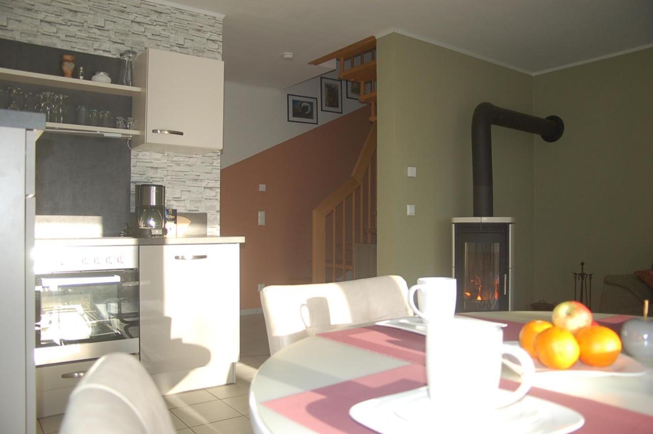 Behagliches Ferienhaus Zaunkoenig -Mit Kamin Und Sauna Tanne Esterno foto